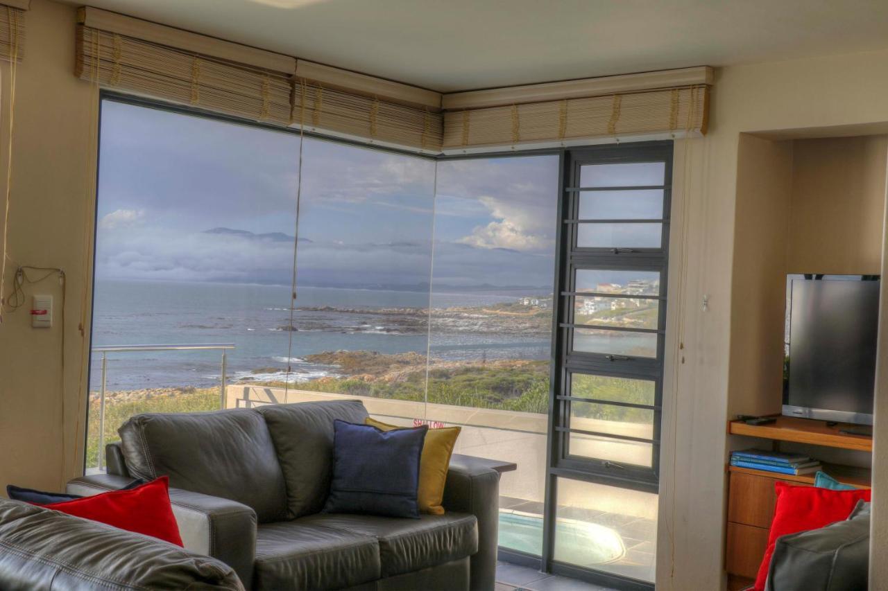 Royal Albatros Apartment Gansbaai Exterior photo